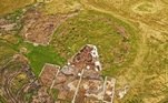 Os corpos foram encontrados bem preservados no cemitério Tunnug, em Tuva, cidade próxima da fronteira da Mongólia. Os guerreiros nômades quase sempre eram enterrados junto com os próprios cavalos