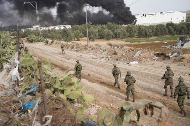 Enquanto avança com sua ofensiva em direção ao sul, o Exército israelense continua operando para consolidar seu controle na metade norte da Faixa, em grande parte já ocupada