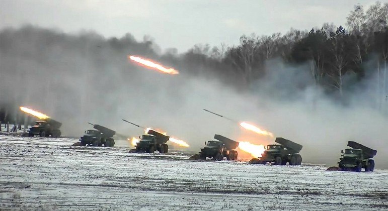 Rússia realizou exercícios militares próximos da fronteira com a Ucrânia em janeiro deste ano