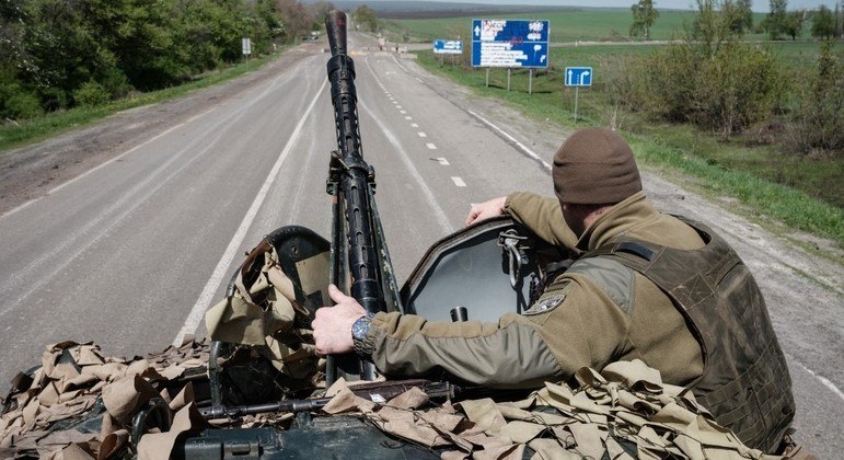Países vão se mobilizar para enviar ajuda militar à Ucrânia