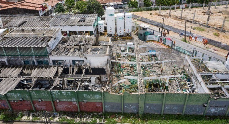 Área da unidade da White Martins  em Fortaleza, no Ceará, que explodiu