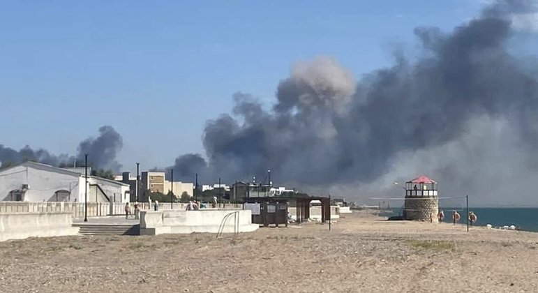 Munições explodiram em aeródromo militar na Crimeia