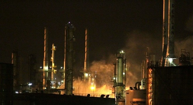 Explosão atinge refinaria da Petrobras em Paulínia, no interior de SP