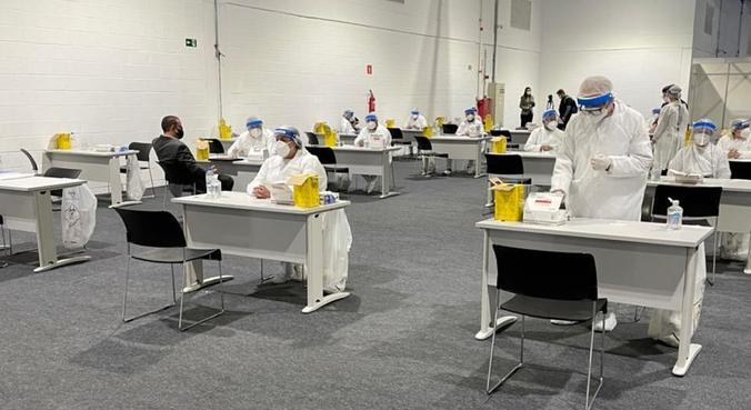 Espaço destinado à testagem na Expo Retomada, realizada em julho no Santos Convention Center