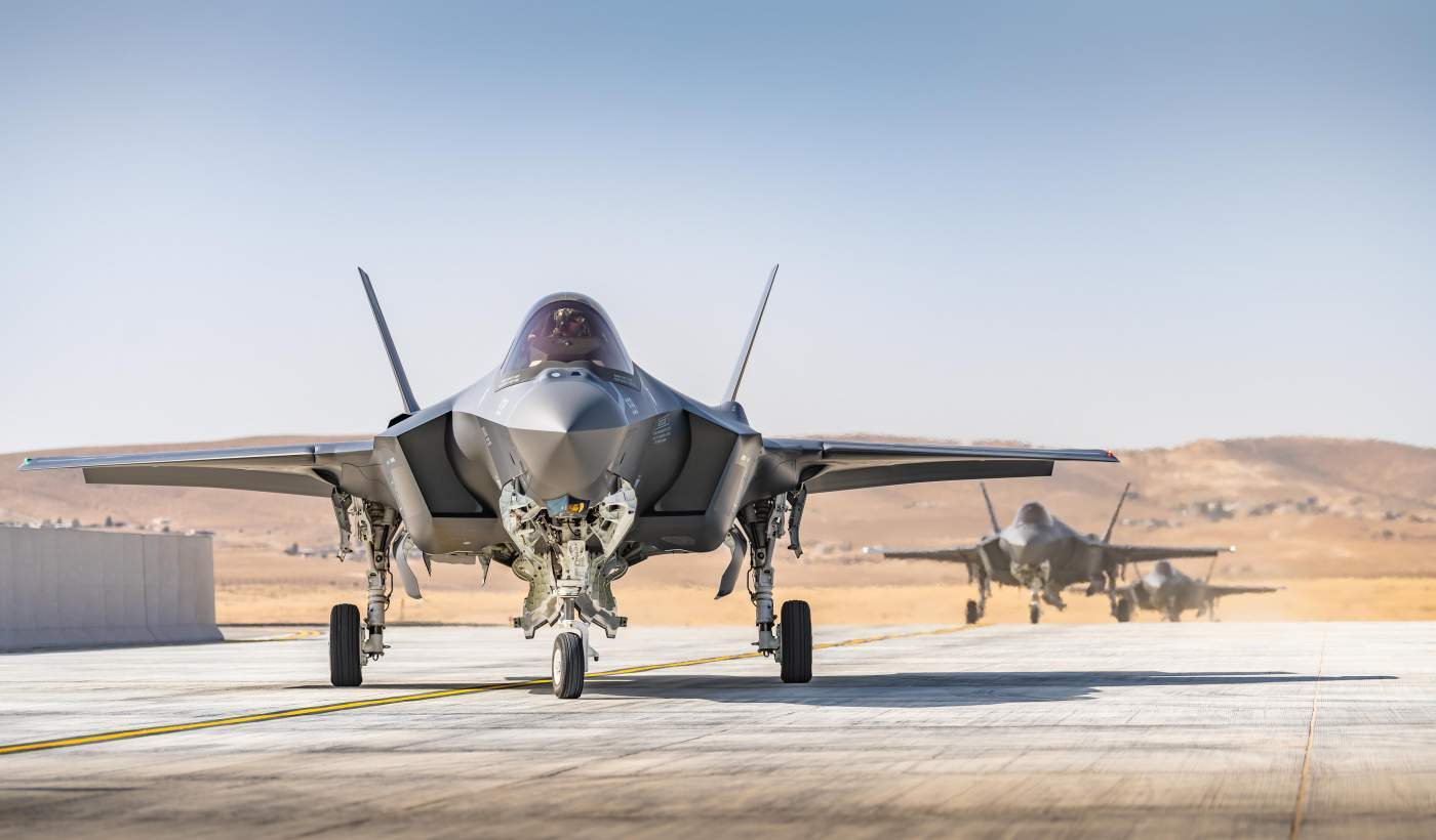 F-35IAdir taxia em Nevatim