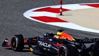 Verstappen após vitória: 'Foi melhor do que o esperado' (Verstappen após vitória dominante no Bahrain: “Foi melhor do que o esperado”)