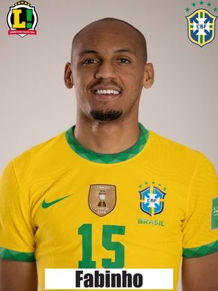 Fabinho - 6,0 - Teve poucos problemas para marcar o time paraguaio e apareceu mais com a bola no pé quando o Brasil estava criando.