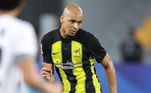 Outro brasileiro da lista, Fabinho deixou o Liverpool, da Inglaterra, rumo ao Al-Ittihad. A mudança comprometeu 4 milhões de euros (R$ 21 milhões), e ele passou a valer 38 milhões de euros (R$ 200,2 milhões)