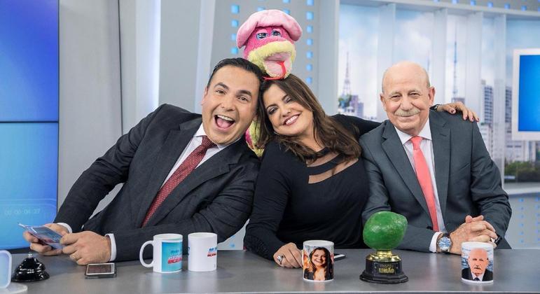 Reinaldo Gottino, Fabiola Reipert e Renato Lombardi comandam o "Balanço Geral" em São Paulo