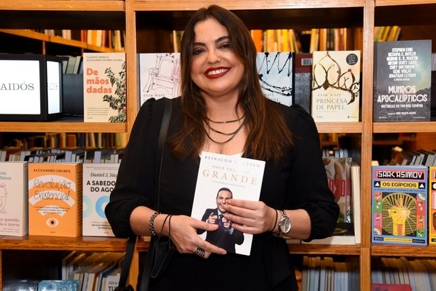 Também colega de Gottino no Balanço Geral, no quadro A Hora da Venenosa, Fabíola Reipert prestigiou o amigo no evento