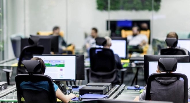 Quem trabalha com moderação de conteúdo está exposto ao pior que a internet tem a oferecer