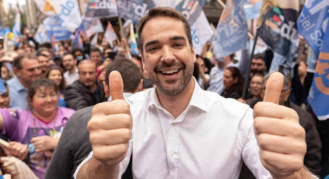 Eduardo Leite comemorou reeleição no Rio Grande do Sul