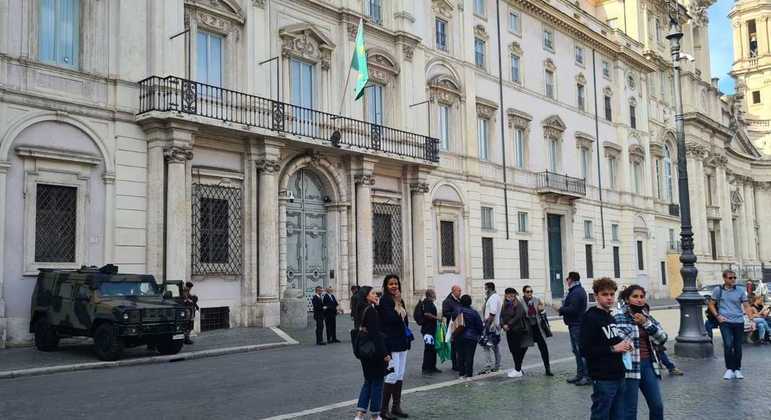 Fachada da Embaixada do Brasil em Roma, onde ficará o presidente Bolsonaro