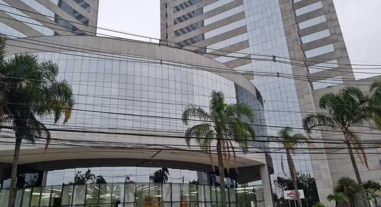 Fachada do edifício onde está sediada a Precisa Medicamentos, em Barueri (SP)