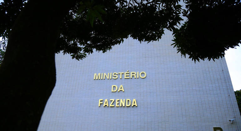 Fachada do Ministério da Fazenda, na Esplanada dos Ministérios, em Brasília (DF)
