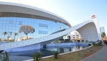 Autoridades marcam presença em inauguração do novo templo da Universal em Brasília