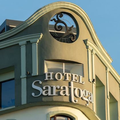 Nesta sexta-feira (6), uma forte explosão destruiu parte do hotel Saratoga, em Havana, capital de Cuba, segundo informações da imprensa local. De acordo com a agência AFP, a Presidência de Cuba confirmou que 9 pessoas morreram, 40 ficaram feridas e outras 13 estão desaparecidas em razão do incidente. Nas fotos a seguir, confira como era o local antes do desastre*Estagiária do R7, sob supervisão de Raphael Hakime Nesta sexta-feira (6), uma forte explosão destruiu parte do hotel Saratoga, em Havana, capital de Cuba, segundo informações da imprensa local. De acordo com a agência AFP, a Presidência de Cuba confirmou que 9 pessoas morreram, 40 ficaram feridas e outras 13 estão desaparecidas em razão do incidente. Nas fotos a seguir, confira como era o local antes do desastre*Estagiária do R7, sob supervisão de Raphael Hakime