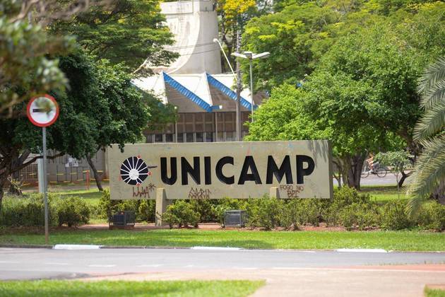 Movimentação durante vestibular da Unicamp, realizado na cidade de Campinas (SP) 