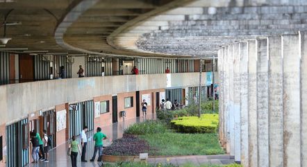 Brasil vai inaugurar cem campi de institutos federais até 2026