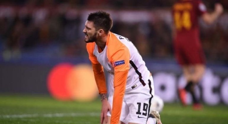 Facundo Ferreyra (atacante) - 30 anos - Sem clube desde julho de 2021 - Último clube: Celta de Vigo - Valor de mercado: 1,7 milhão de euros (R$ 11,15 milhões)