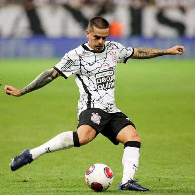 Lateral-direito Fagner em jogo pelo Timão