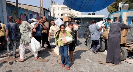 Pessoas invadiram centros de ajuda no sul de Gaza