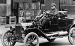 A ideia desse tipo de veículo existe desde a invenção do automóvel na virada do século 19, mas não deu certo. O uso de combustíveis fósseis acabou sendo considerado mais vantajoso