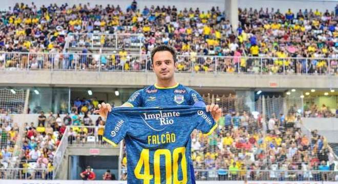 Falcão se despede da Seleção Brasileira de Futsal com mais de 400