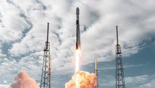 Histórico: SpaceX lança foguete com 143 satélites a bordo