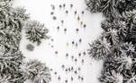 Falling Skiers imagem campeão do Drone Photo Awards na categoria esportes 