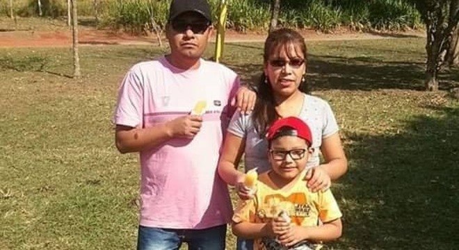 Família de bolivianos encontrados mortos em Itaquaquecetuba
