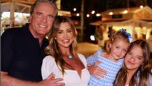 Rafa e Vicky Justus posam cheias de estilo em jantar com Roberto e Ana Paula Siebert nas Bahamas