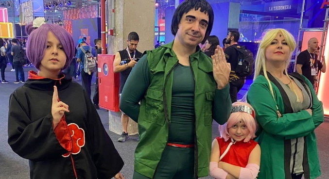 Família com cosplays de 'Naruto' curte a primeira CCXP junta 
