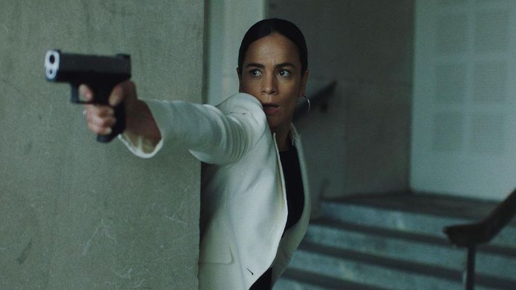 Alice Braga, de 38 anos, é dona de uma das carreiras de maior sucesso no exterior. Em Hollywood, a atriz estrelou filmes como Eu Sou a Lenda (2007), Repo Men (2010), Predators (2010), Elysium (2013), Redbelt (2008) e The Shack (2017). O último foi em O Esquadrão Suicida, com estreia programada para julho 