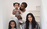 Kim Kardashian está na lista. Em um dos posts no Instagram, a socialite foi questionada pelo uso de edição nos rostos dos filhos. 
