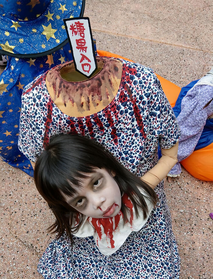 Desista do Halloween: Essa menininha sem cabeça tem a melhor