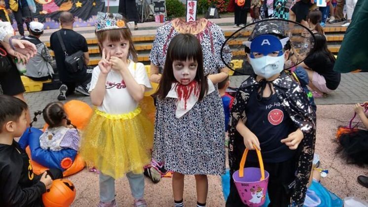 Desista do Halloween: Essa menininha sem cabeça tem a melhor