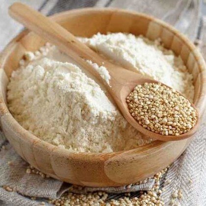 Farinha de Quinoa- Rica em proteínas, fibras, vitaminas, minerais e triptofano. Aumenta a sensação de saciedade e controla o humor. A cada 100 gramas possui 370 calorias.É ideal para o preparo de massas de torta salgada.