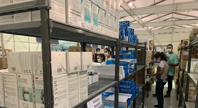 Materiais de proteção aos profissionais e medicamentos estão já no local