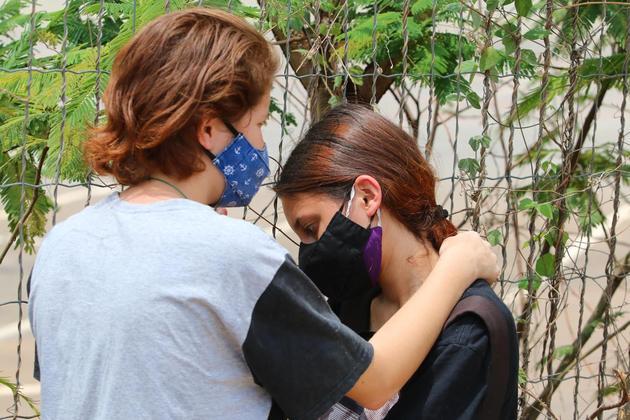 fãs no velório de marília mendonça