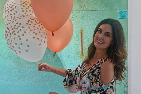 Fátima Bernardes agradece apoio dos amigos
