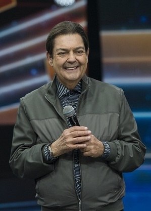 Fausto Silva, em recuperação, agradece a seu doador
