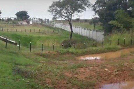 Vazamentos surgiram no local