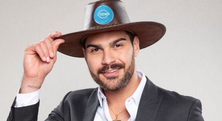 Shay ganha prova, foge da Roça e conquista chapéu