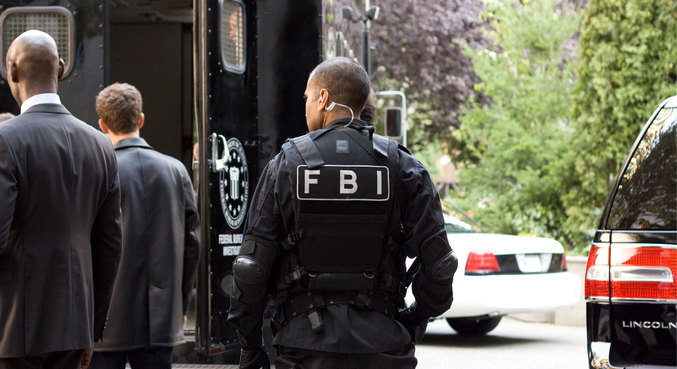 FBI prende mais de 800 pessoas pelo mundo em missão de 3 anos

