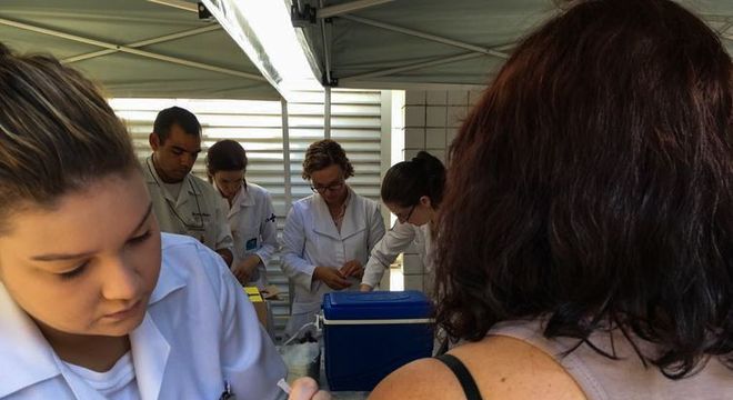 Para receber a dose fracionada, é preciso levar documento de identificação