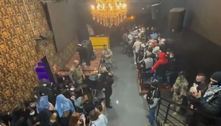 Polícia encerra festa com mais de 100 pessoas em tabacaria de SP