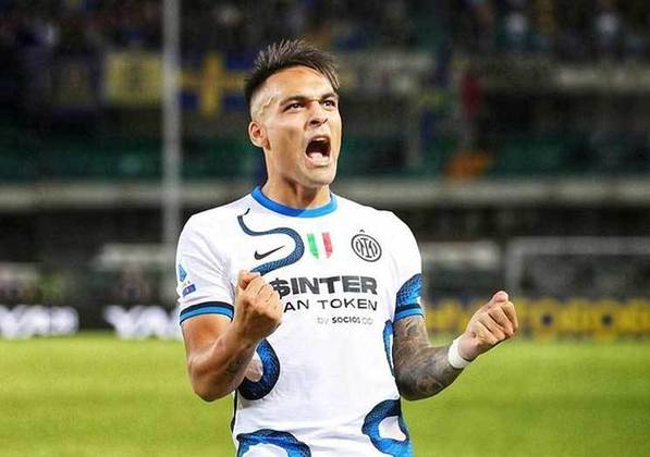 FECHADO - A Inter de Milão anunciou a renovação do contrato de Lautaro Martínez até junho de 2026. Considerado a grande estrela da equipe desde a temporada passada, a sua renovação era prioridade dos italianos para o futuro da equipe.