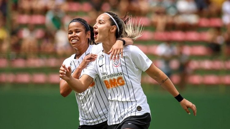 FECHADO! - A meia-atacante Victória Albuquerque não seguirá no Corinthians na temporada de 2022. A saída da atleta foi comunicada pelos perfis oficiais das Brabas nas redes sociais.