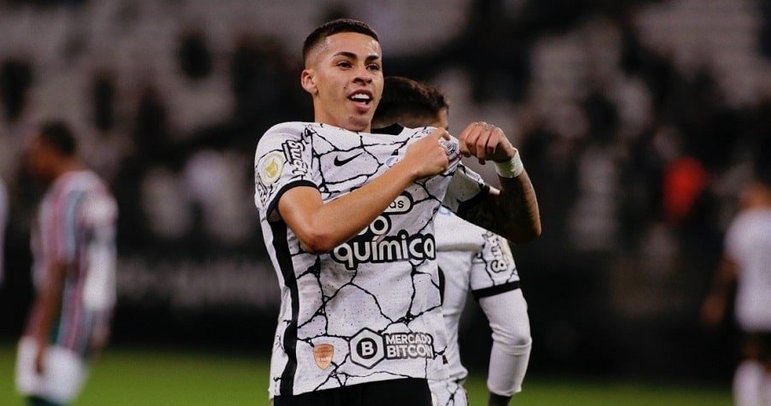 FECHADO - A novela envolvendo a renovação do contrato de Gabriel Pereira com o Corinthians chegou finalmente ao fim. O clube anunciou nesta tarde de domingo, por meio de nota oficial, o acerto de novo vínculo com o jogador, que assinou compromisso para defender o Alvinegro até dezembro de 2024.